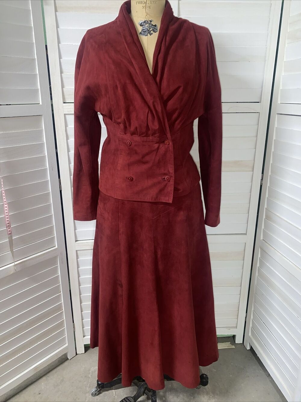 Sibylle Lyn Vintage WOMEN’s RED SUEDE Skirt SUIT Fit & Flare SIZE 6 Small